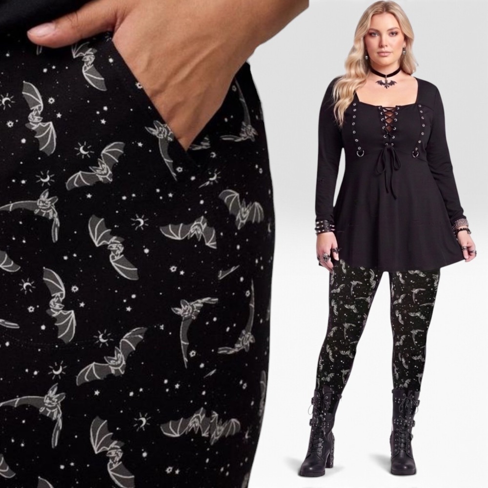 TORRID Flying Bats Celestial Star Print Cropped Leggings w/Pockets NWT Size 2X